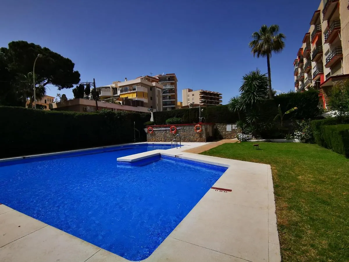 Torremolinos Beach 2 Bedrooms With Terrace And Pool 0*,  España